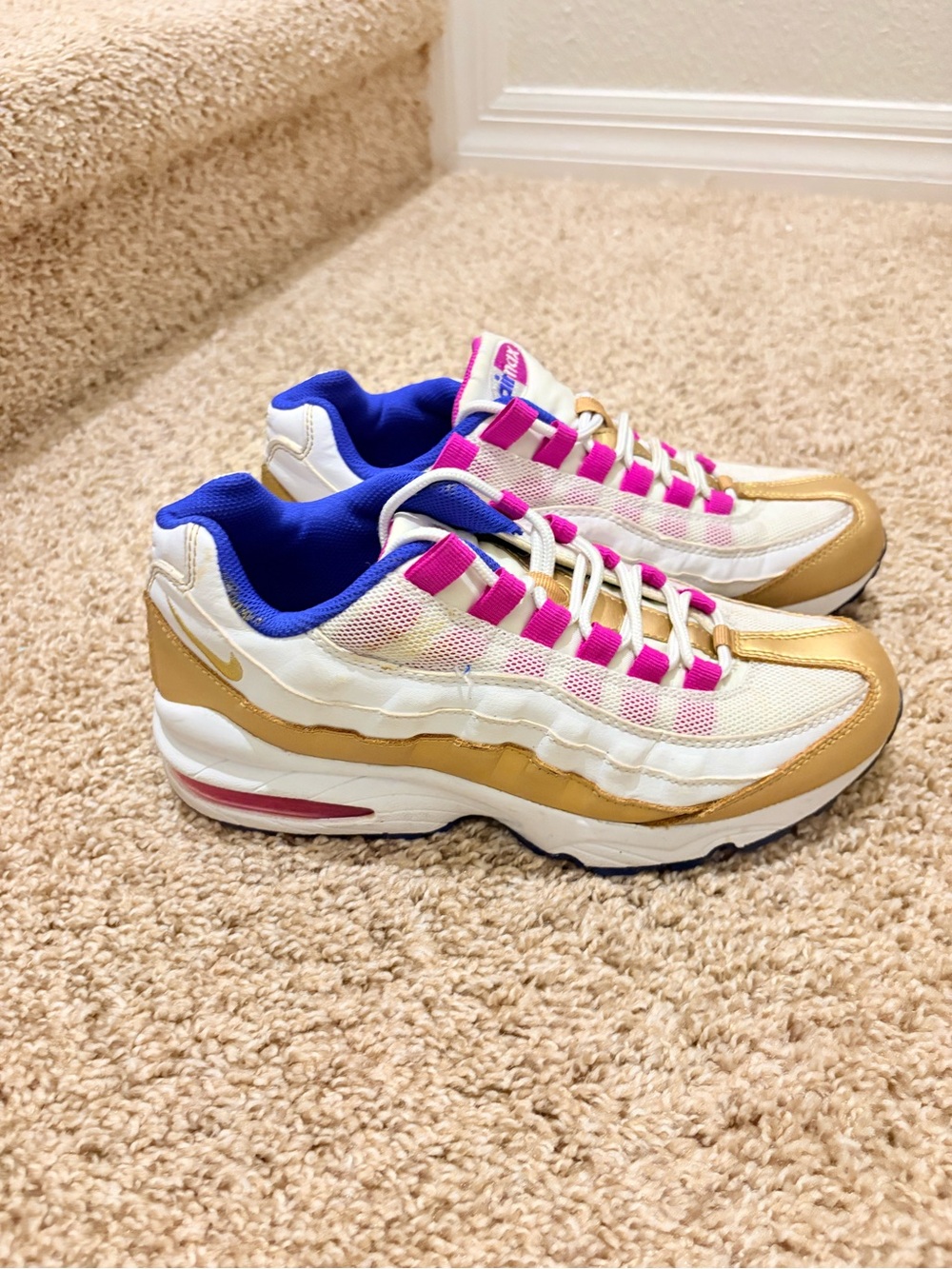 Nike Air Max 95 GS Metallic Gold Fuchsia Flash Size 6.5Y / Women’s 8